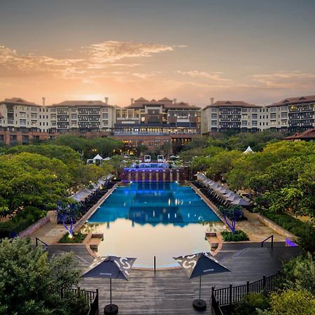 The Capital Zimbali Hotel บัลลิโต ภายนอก รูปภาพ The Village at Sunway Putra