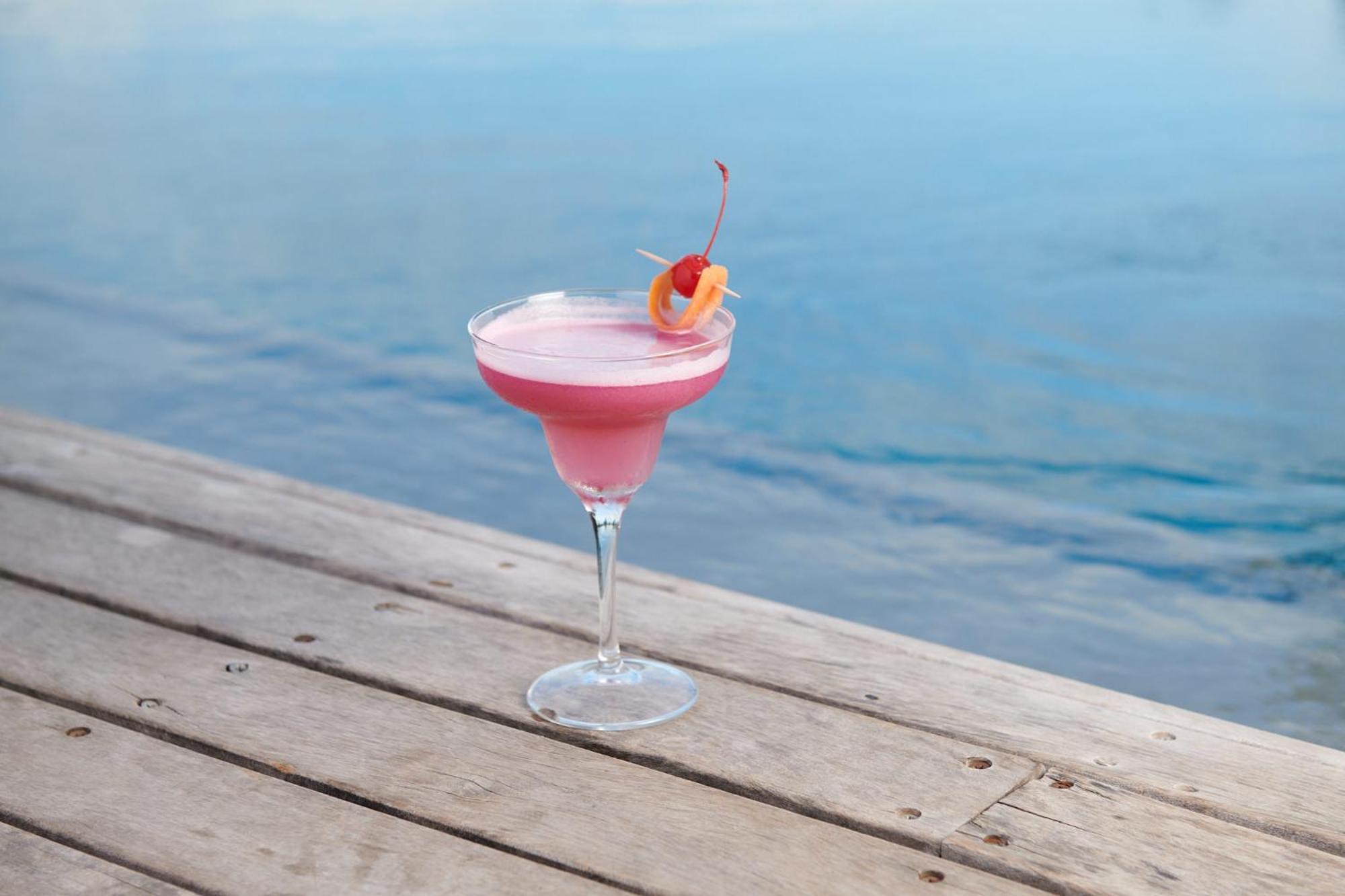 The Capital Zimbali Hotel บัลลิโต ภายนอก รูปภาพ A strawberry daiquiri