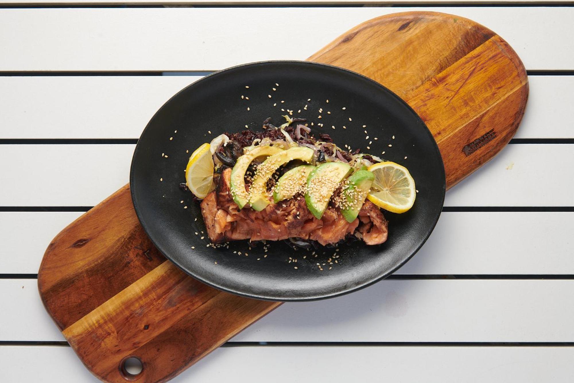 The Capital Zimbali Hotel บัลลิโต ภายนอก รูปภาพ A plate of poke