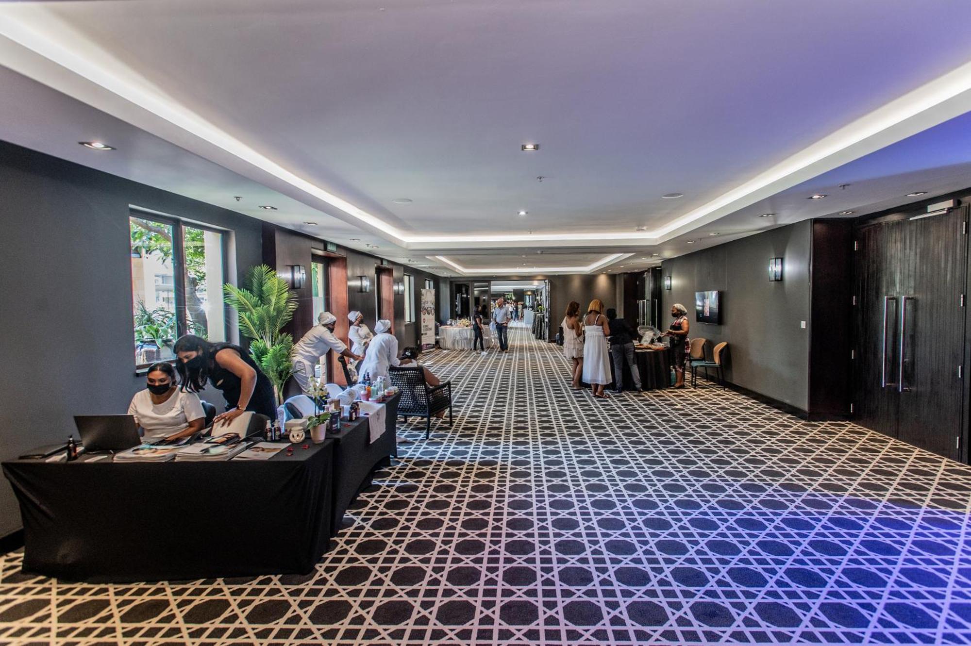 The Capital Zimbali Hotel บัลลิโต ภายนอก รูปภาพ The lobby of the hotel